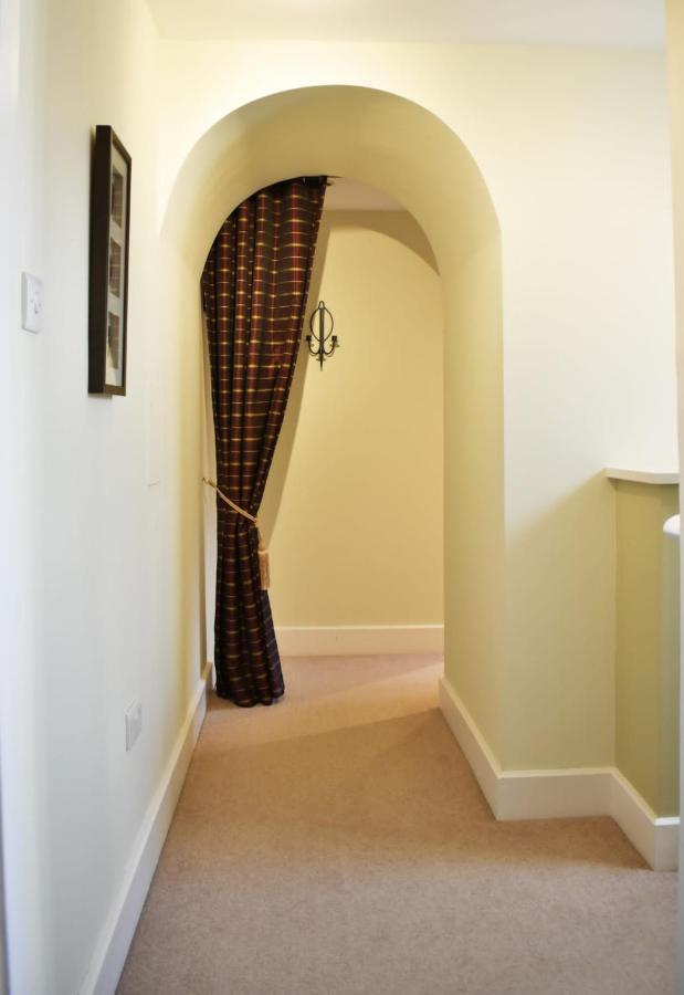 The Ross 2 Bedroom Apartment In Historic Abbey Форт Аугустус Экстерьер фото
